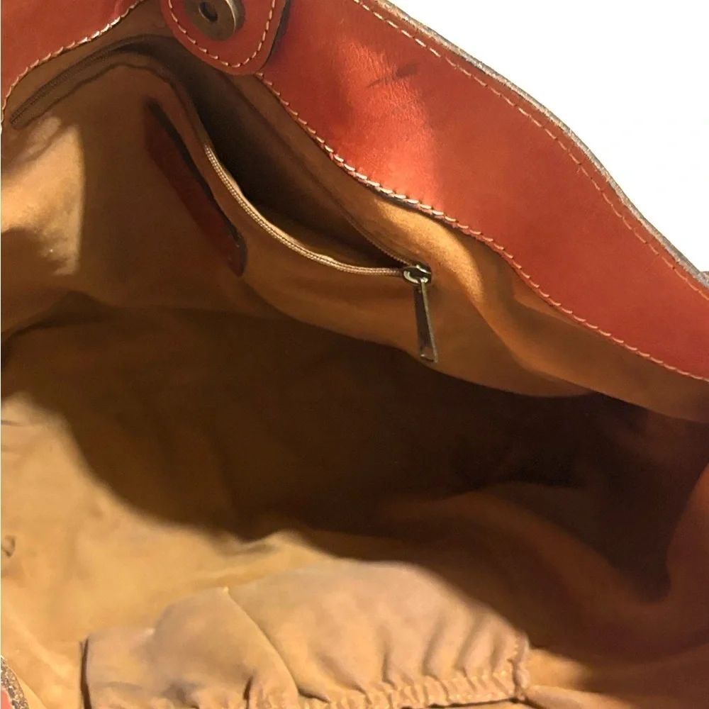 Patricia Nash Elegant Orange Leather Shoulder Bag